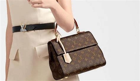 Túi Louis Vuitton Nam Chính Hãng 2024 có sẵn. Ưu đãi  .